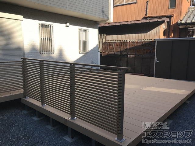 千葉県流山市ののウッドデッキ リウッドデッキ 200+ルシアスデッキフェンスA03型＜横ストライプタイプ＞ 施工例