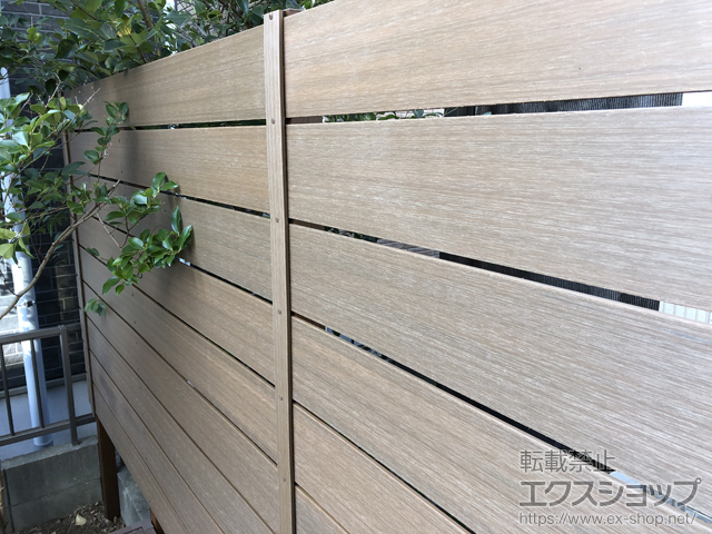 愛知県北名古屋市ののフェンス・柵 プラド/one ジョイントあり仕様 板材9段 隙間10mm 施工例