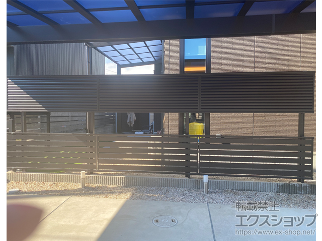 三重県四日市市ののフェンス・柵 ミエーネフェンス 目隠しルーバータイプ 2段支柱 自立建て用（パネル1段） 施工例