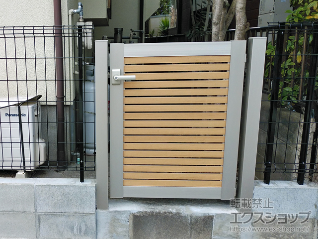 熊本県熊本市のの門扉 ルシアス門扉S04型 横格子 片開き 複合カラー 門柱仕様 施工例