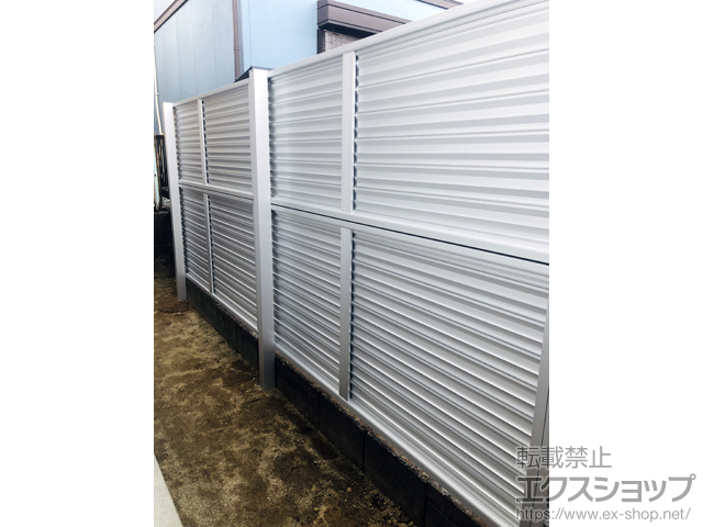 大阪府岸和田市ののフェンス・柵 ミエーネフェンス 目隠しルーバータイプ 2段支柱 自立建て用 施工例