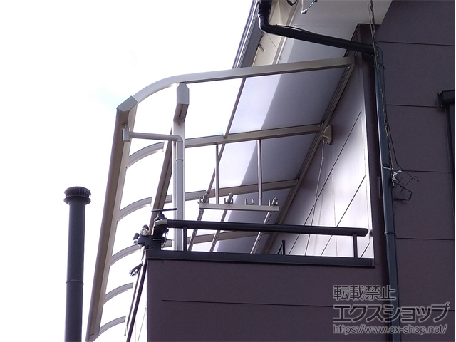 栃木県芳賀郡芳賀町ののバルコニー・ベランダ屋根 ソラリア R型 屋根タイプ 単体 積雪〜20cm対応 施工例