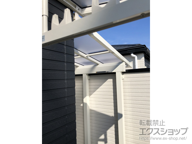 埼玉県蕨市ののバルコニー・ベランダ屋根 ソラリア F型 1500 屋根タイプ 単体 積雪〜50cm対応 施工例