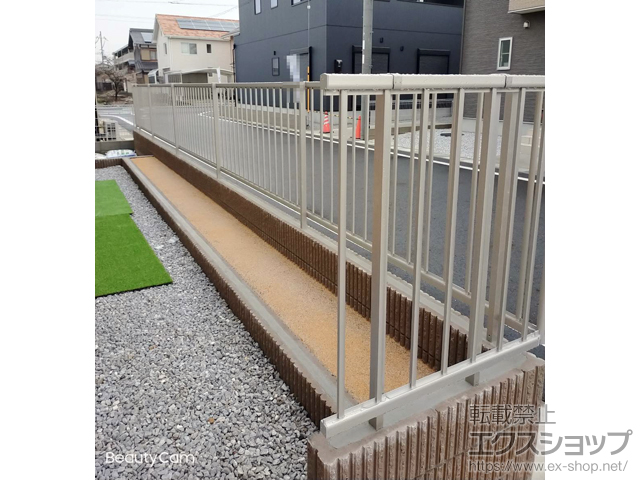 滋賀県東近江市ののフェンス・柵 ミエッタフェンス 防犯たて格子タイプ 施工例