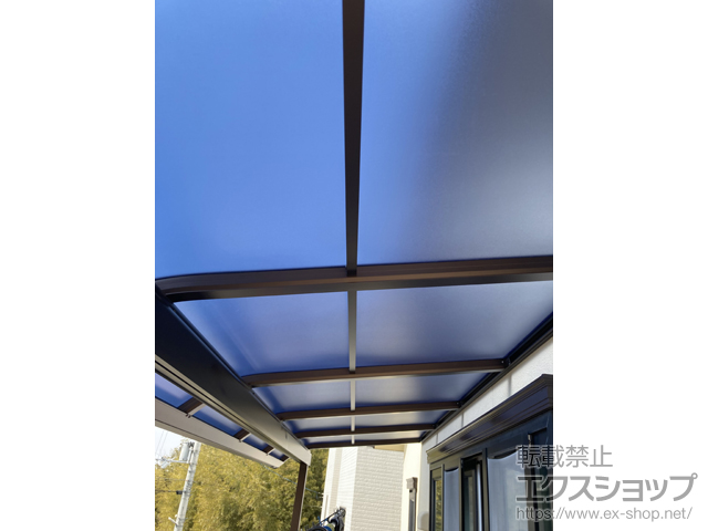 大阪府和泉市ののバルコニー・ベランダ屋根 ソラリア R型 屋根タイプ 単体 積雪〜20cm対応 施工例