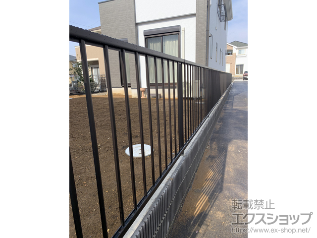 群馬県太田市ののフェンス・柵 ミエッタフェンス 防犯たて格子タイプ 自由柱施工 施工例
