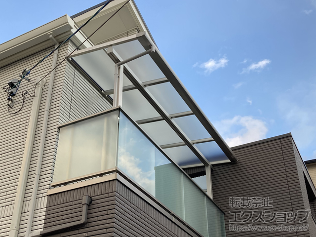 大阪府大阪狭山市ののバルコニー・ベランダ屋根 ソラリア F型 屋根タイプ 単体 積雪〜20cm対応 施工例