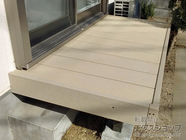 ��ʌ�����s��LIXIL ���N�V��(TOEX)�̃E�b�h�f�b�L ����y�X�e�[�W �{�H��