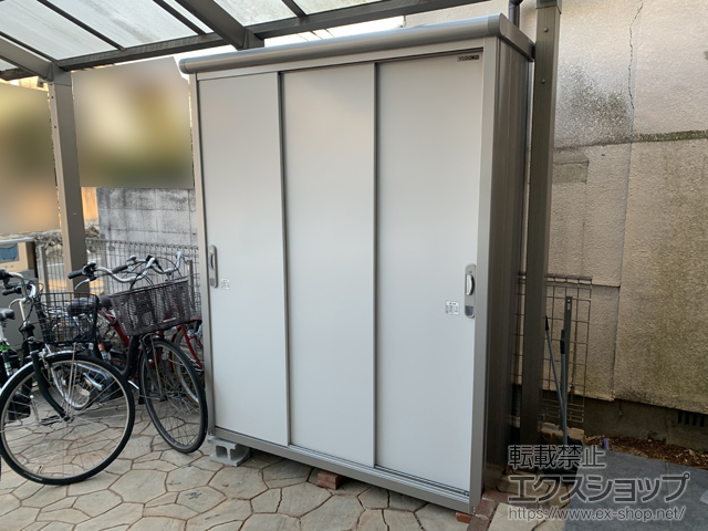 大阪府枚方市のの物置・屋外倉庫 エスモ 一般型 1497×650×1959 ESE-1506A-PW 施工例