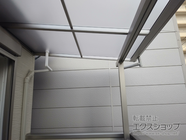 大阪府大阪市ののバルコニー・ベランダ屋根 ソラリア F型 屋根タイプ 単体 積雪〜20cm対応 施工例