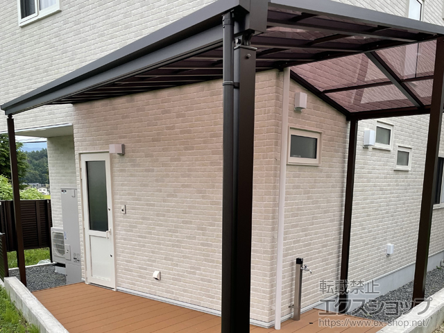 長野県飯田市ののテラス屋根 ソラリア F型 テラスタイプ 単体 積雪〜20cm対応 ※前面台形+張り出し納まり※ 施工例