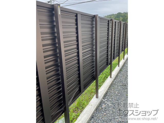 長野県飯田市ののフェンス・柵 ミエーネフェンス 目隠しルーバータイプ 自由柱施工 施工例