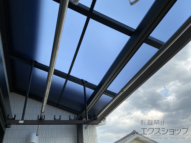 埼玉県さいたま市ののバルコニー・ベランダ屋根 ソラリア F型 屋根タイプ 単体 積雪〜20cm対応 施工例