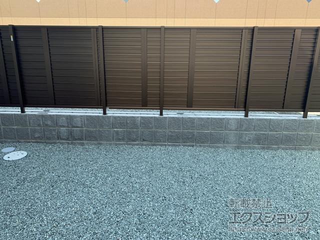 兵庫県揖保郡太子町ののフェンス・柵 シンプレオフェンス5型 横目隠し 自由柱施工 施工例