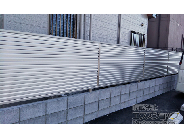 埼玉県三郷市ののフェンス・柵 ミエーネフェンス 目隠しルーバータイプ・自由柱施工 施工例