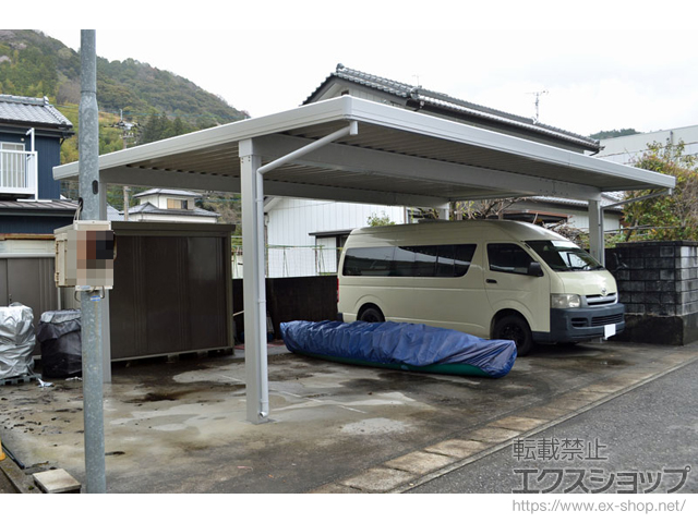 高知県吾川郡いの町のLIXIL リクシル（トステム）のカーポート テリオスポートIII 1500 3台用 角4本柱 積雪〜50cm対応 施工例