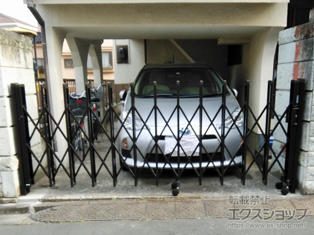 東京都東久留米市ののカーゲート トリップゲートII 2型 スタンダード ノンレール 片開き 32S 施工例