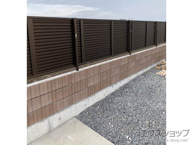 栃木県小山市ののフェンス・柵 ミエーネフェンス 目隠しルーバータイプ 自由柱施工 施工例
