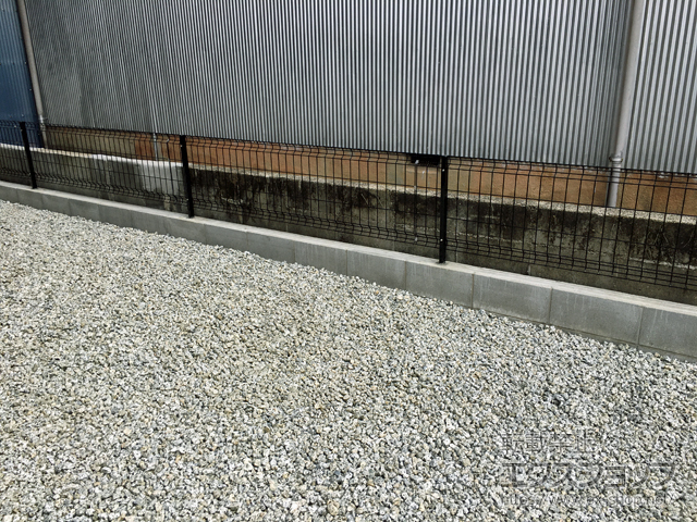 奈良県天理市ののフェンス・柵 イーネットフェンス3F型 自由柱施工 施工例