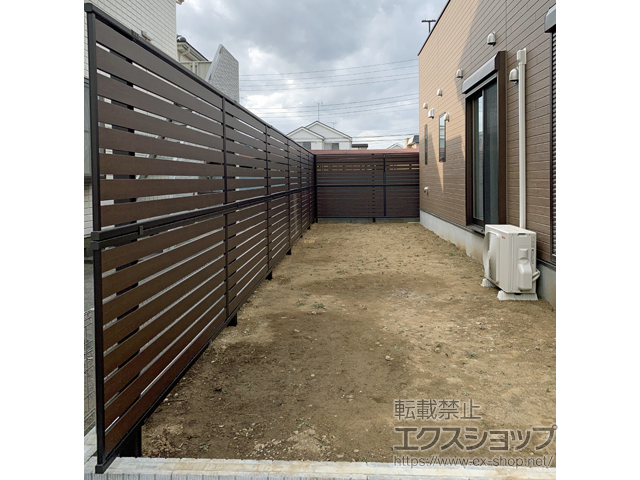 千葉県野田市ののフェンス・柵 モクアルフェンス 横板タイプ 2段支柱 自立建て用 施工例