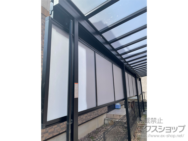 埼玉県三郷市ののテラス屋根 スピーネ F型 テラスタイプ 三連棟 積雪〜20cm対応＋前面スクリーン 施工例