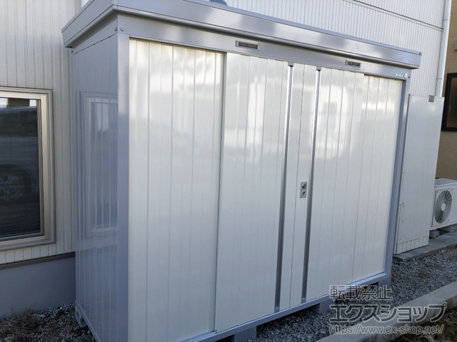 山梨県中巨摩郡昭和町のの物置・屋外倉庫 ネクスタ 一般型 2630×950×2075（NXN-26S） NXN-26S-FW 施工例