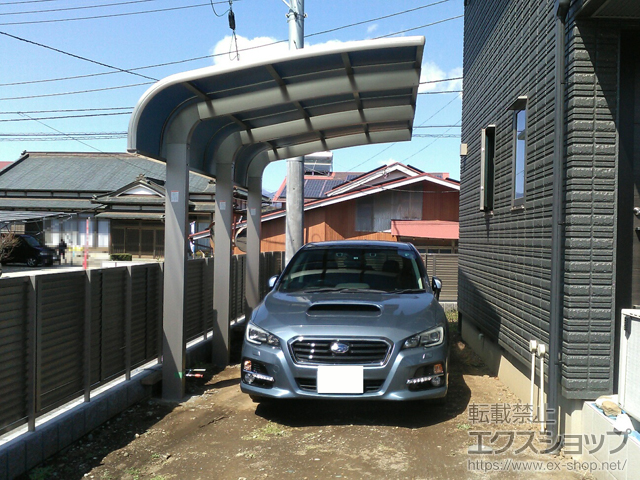 神奈川県小田原市ののカーポート フーゴR (ラウンドスタイル)  袖壁 積雪〜50cm対応/3本柱 施工例