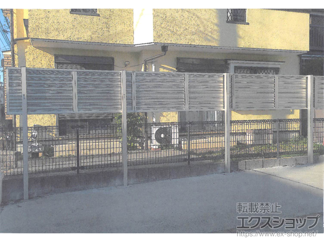 東京都立川市ののフェンス・柵 ミエーネ目隠しルーバーフェンス 上段のみ設置 自立建て用 施工例