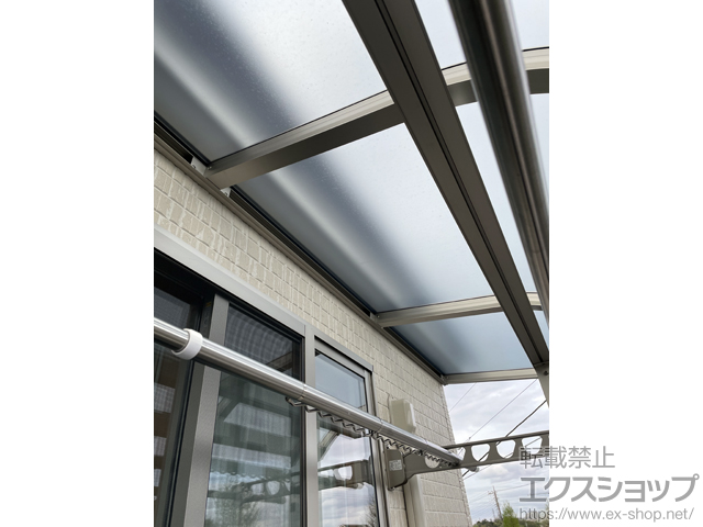 埼玉県さいたま市ののバルコニー・ベランダ屋根 ソラリア R型 屋根タイプ 連棟 積雪〜20cm対応 施工例