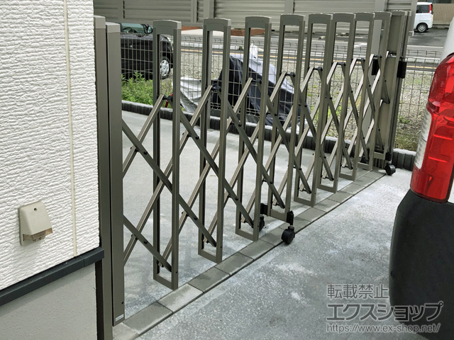 宮城県仙台市ののカーゲート トリップゲートII 1型 シンプル ノンレール 片開き　30S 施工例