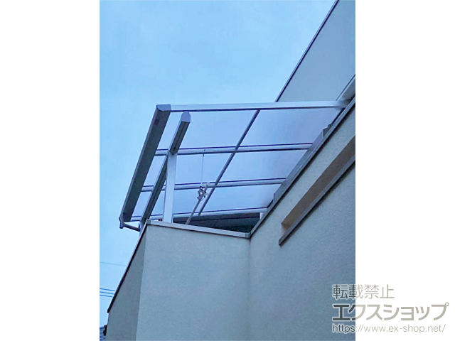 埼玉県川口市ののバルコニー・ベランダ屋根 ソラリア F型 屋根タイプ 単体 積雪〜20cm対応 施工例