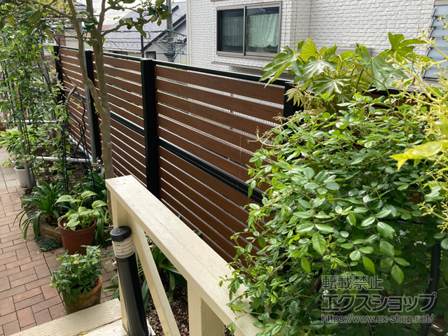 東京都町田市ののフェンス・柵 モクアルフェンス 横板タイプ 2段支柱 自立建て用 施工例
