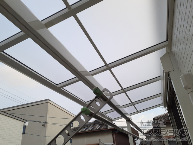 愛知県名古屋市ののバルコニー・ベランダ屋根 ソラリア F型 屋根タイプ 単体 積雪〜20cm対応 施工例