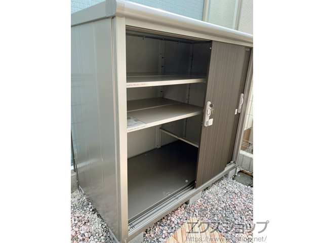 神奈川県海老名市のの物置・屋外倉庫 エスモ 一般型 1650×900×1501（ESE-1609E） ESE-1609E-DW 施工例