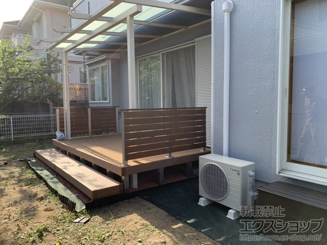 東京都八王子市ののウッドデッキ リウッドデッキ 200＋段床セット 正面タイプ１段＋ルシアスデッキフェンスA01型＜横板格子タイプ＞ 施工例