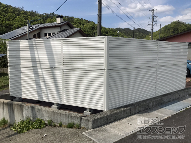 岐阜県加茂郡川辺町ののフェンス・柵 ミエーネフェンス 目隠しルーバータイプ 2段支柱 自立建て用（パネル2段） 施工例