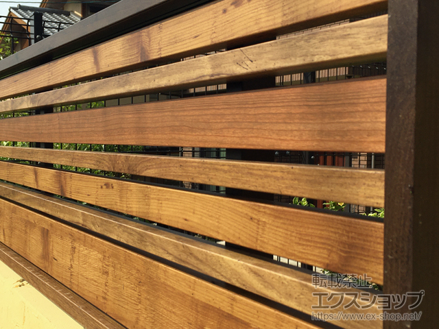 福岡県糸島市ののフェンス・柵 フィオーレ4型 　片面意匠 フリー支柱 施工例