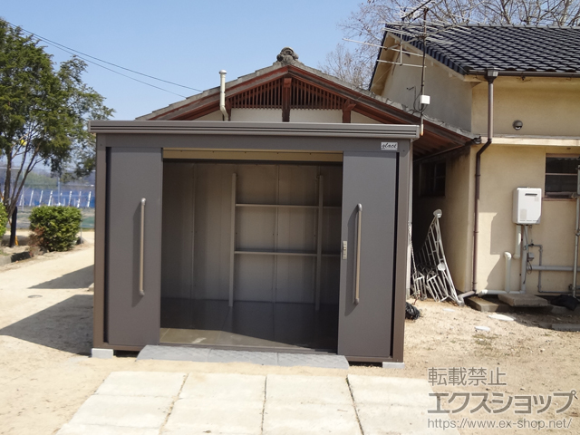 岡山県岡山市のの物置・屋外倉庫 アウトレット物置 SKGL-20 2940×2457×2098 SKGL-20-GK 施工例