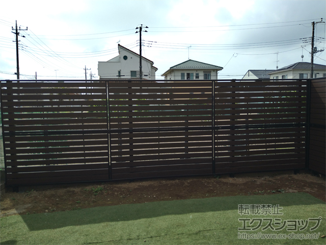 埼玉県羽生市ののフェンス・柵 モクアルフェンス 横板タイプ 2段支柱 自立建て用 施工例