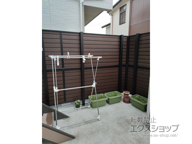 東京都小金井市ののフェンス・柵 モクアルフェンス 目隠しタイプ 2段支柱 自立建て用 施工例