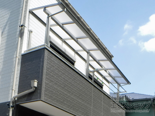 東京都日野市ののバルコニー・ベランダ屋根 プレシオステラスII F型 屋根タイプ 連棟 積雪〜20cm対応 施工例