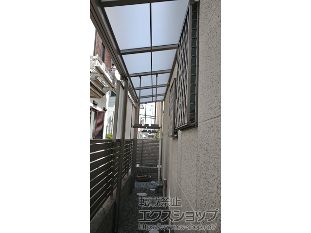 兵庫県伊丹市ののテラス屋根 スピーネ F型 テラスタイプ 出隅納まり 積雪〜20cm対応＋スピーネ用前面スクリーン 施工例