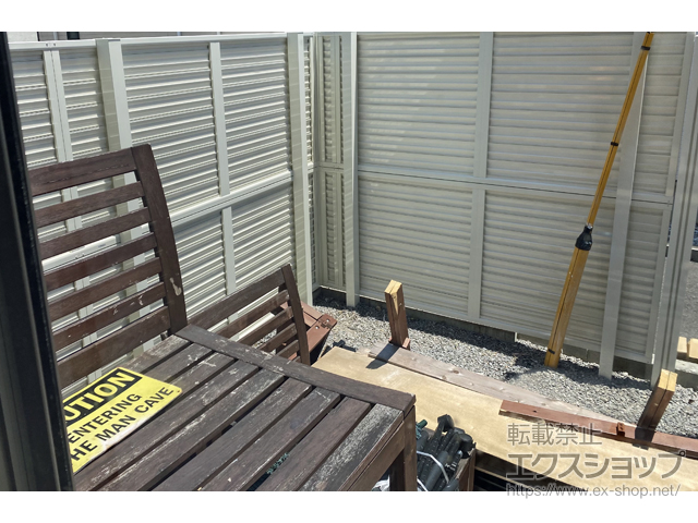 埼玉県草加市のの門扉 シンプレオ門扉5型 横目隠し 片開き 高尺タイプ 門柱使用 施工例