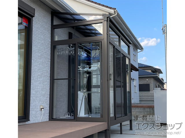 福岡県嘉麻市ののテラス囲い・サンルーム サニージュ F型 床納まり ランマ付 積雪〜100cm対応 施工例