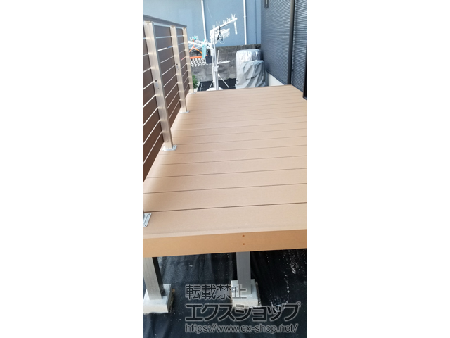 広島県広島市ののウッドデッキ リウッドデッキ 200+ルシアスデッキフェンスA01型＜横格子タイプ＞ 施工例