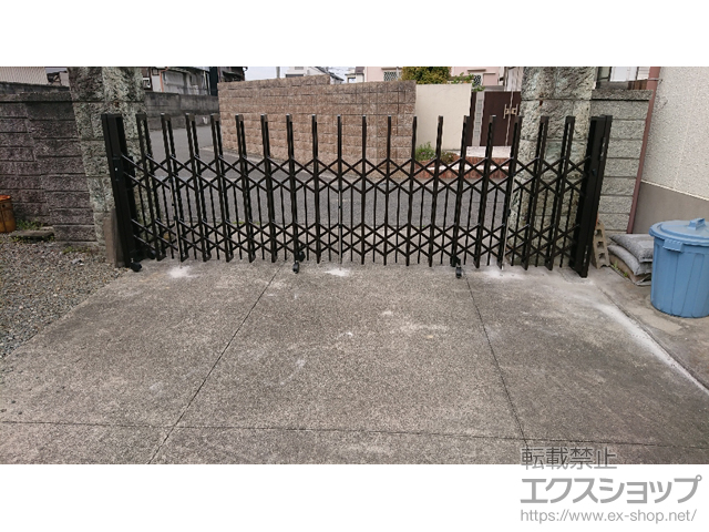 大阪府和泉市ののカーゲート トリップゲートII P型 ペットガード付き ノンレール 片開き　37S 施工例