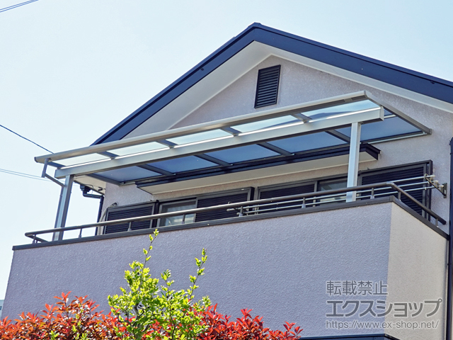 埼玉県新座市ののバルコニー・ベランダ屋根 ソラリア F型 屋根タイプ 単体 積雪〜20cm対応 施工例