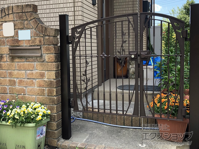 埼玉県さいたま市のの門扉 ハーベリー1型 両開き親子 門柱タイプ 施工例