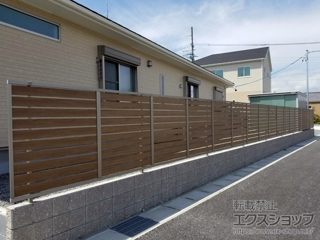 静岡県御前崎市ののフェンス・柵 モクハイフェンス　自由柱施工※木調カラー 施工例