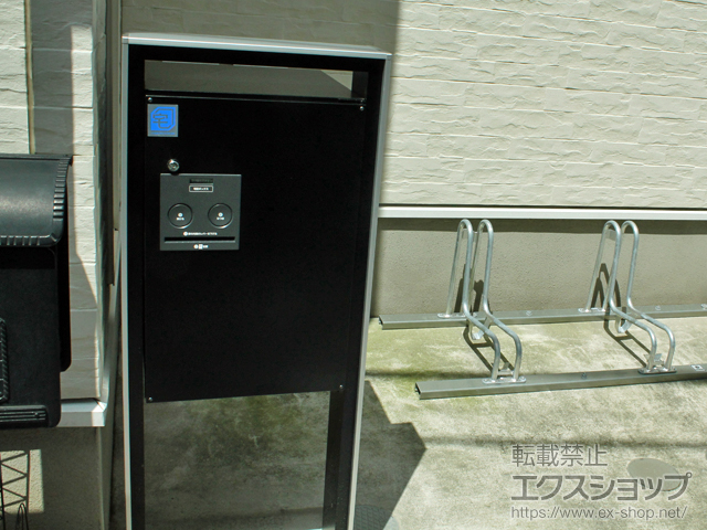 埼玉県鶴ヶ島市のの機能門柱・ポスト 宅配ボックス フレムス ポール建てタイプ 施工例